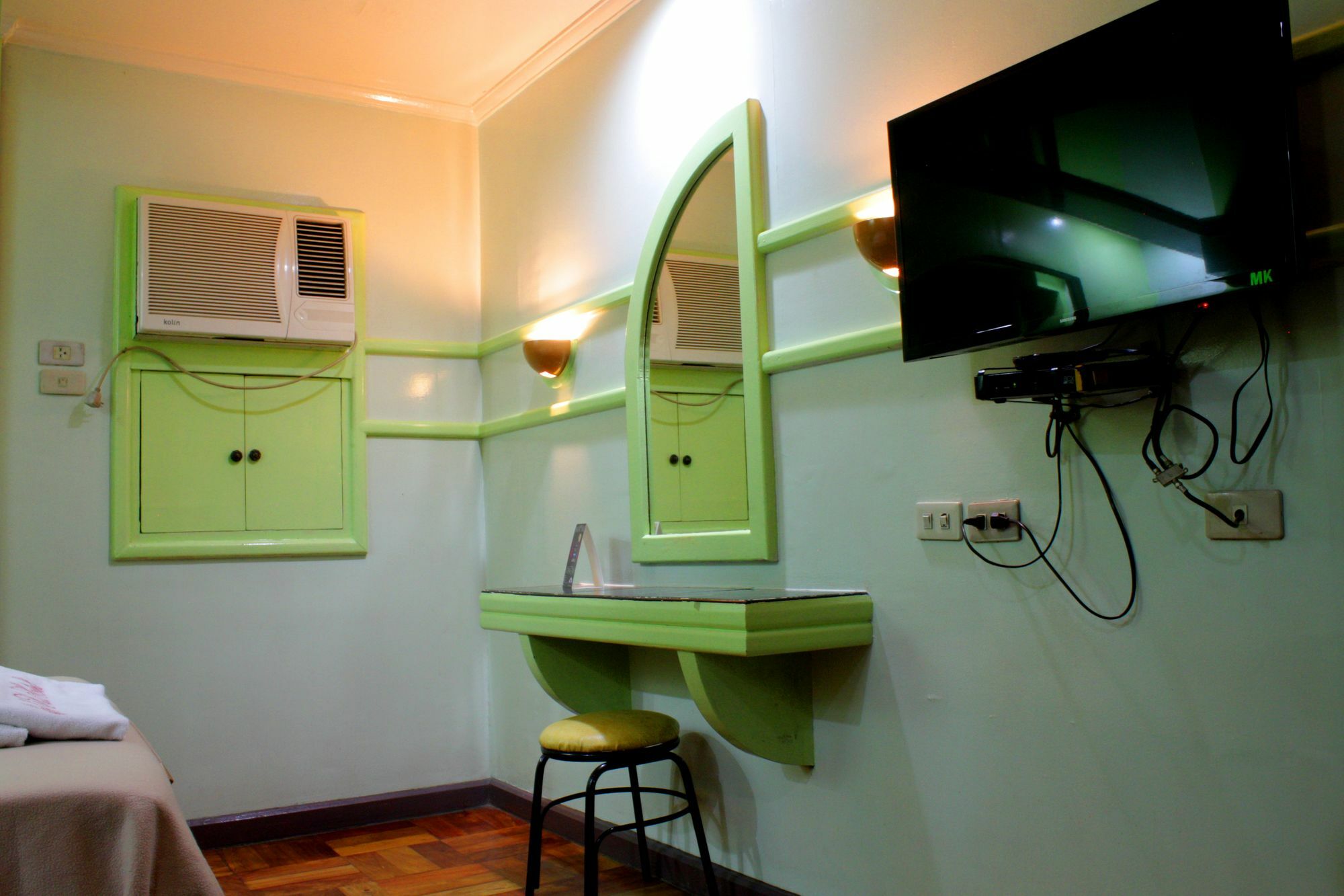 Mahal Kita Drive Inn Пасай Екстер'єр фото